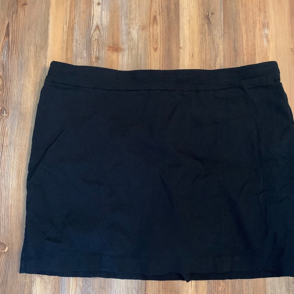 Kim Rogers Black Skort, 20W, Great condition